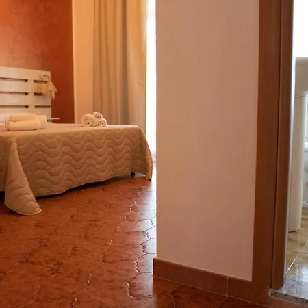 Ristorante Scirocco מלון Portopalo Di Capo Passero